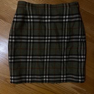 Vintage Burberry midi plaid skirt